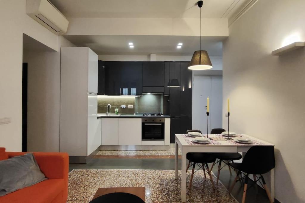 Cozy Apartment Near The Colosseum Rome Exterior photo